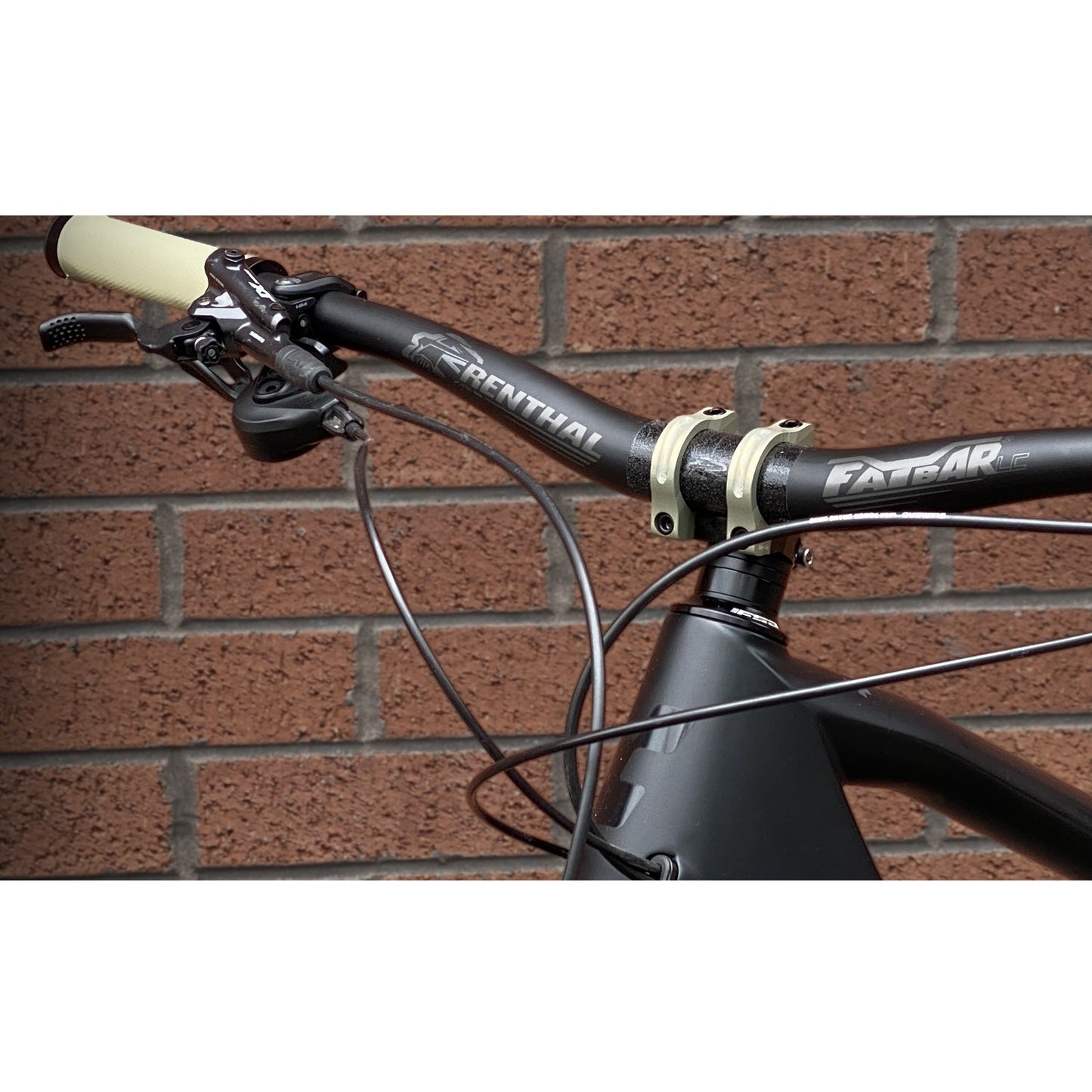 RENTHAL V3 FATBAR LITE Koolstof Stijging 10mm 760mm Hanger