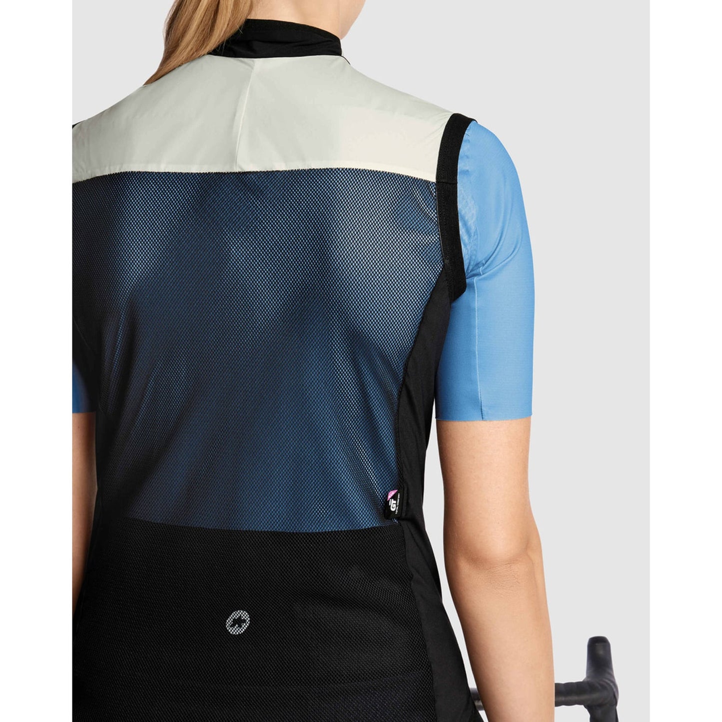 ASSOS UMA GT WIND C2 Mouwloos jack voor dames in beige