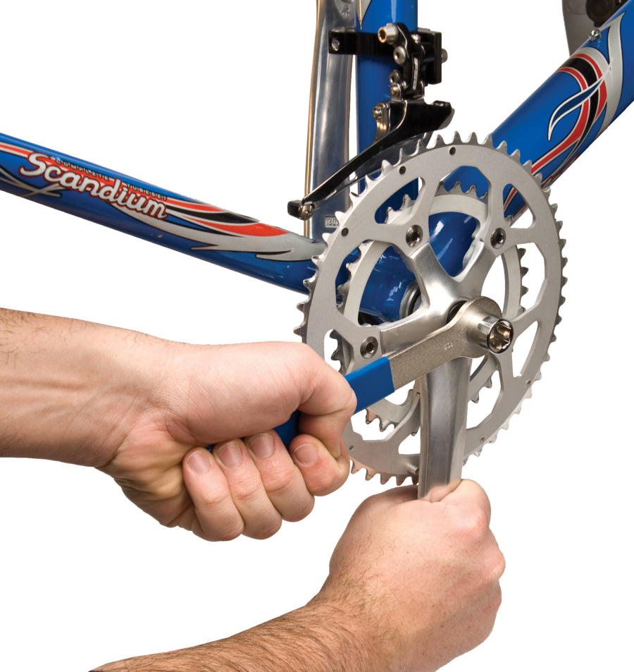 Park Tool CCW-5 bij het vastdraaien van een bout van 8 mm
