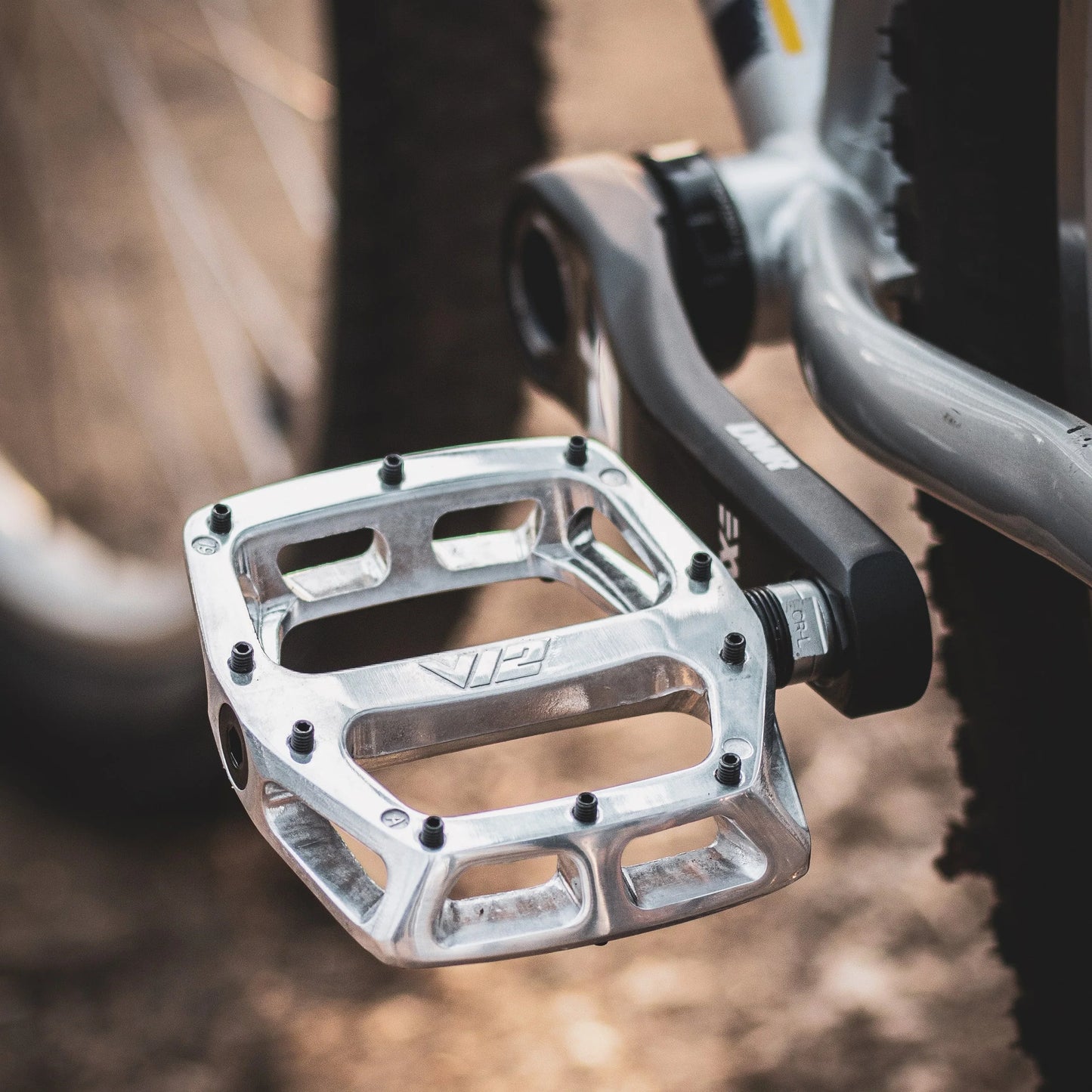 DMR V12 Silver platte pedalen