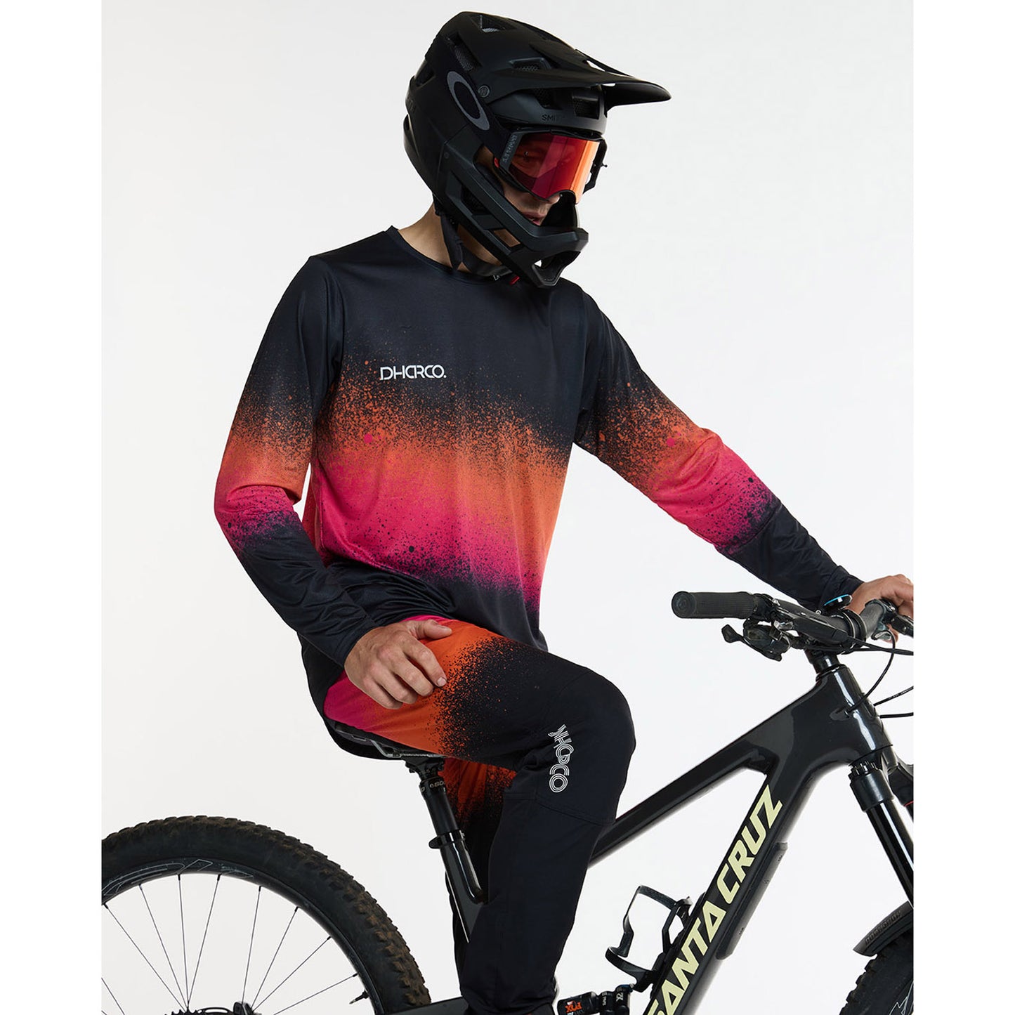 DHARCO BLACK SNAKE Lange Mouw Trui Zwart/Oranje