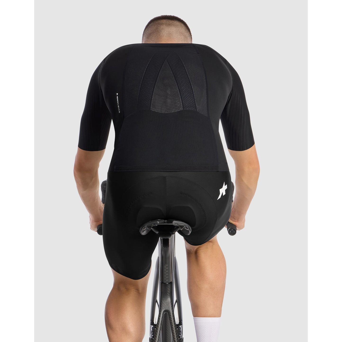 ASSOS EQUIPE RS S11 Zwart Serie jack