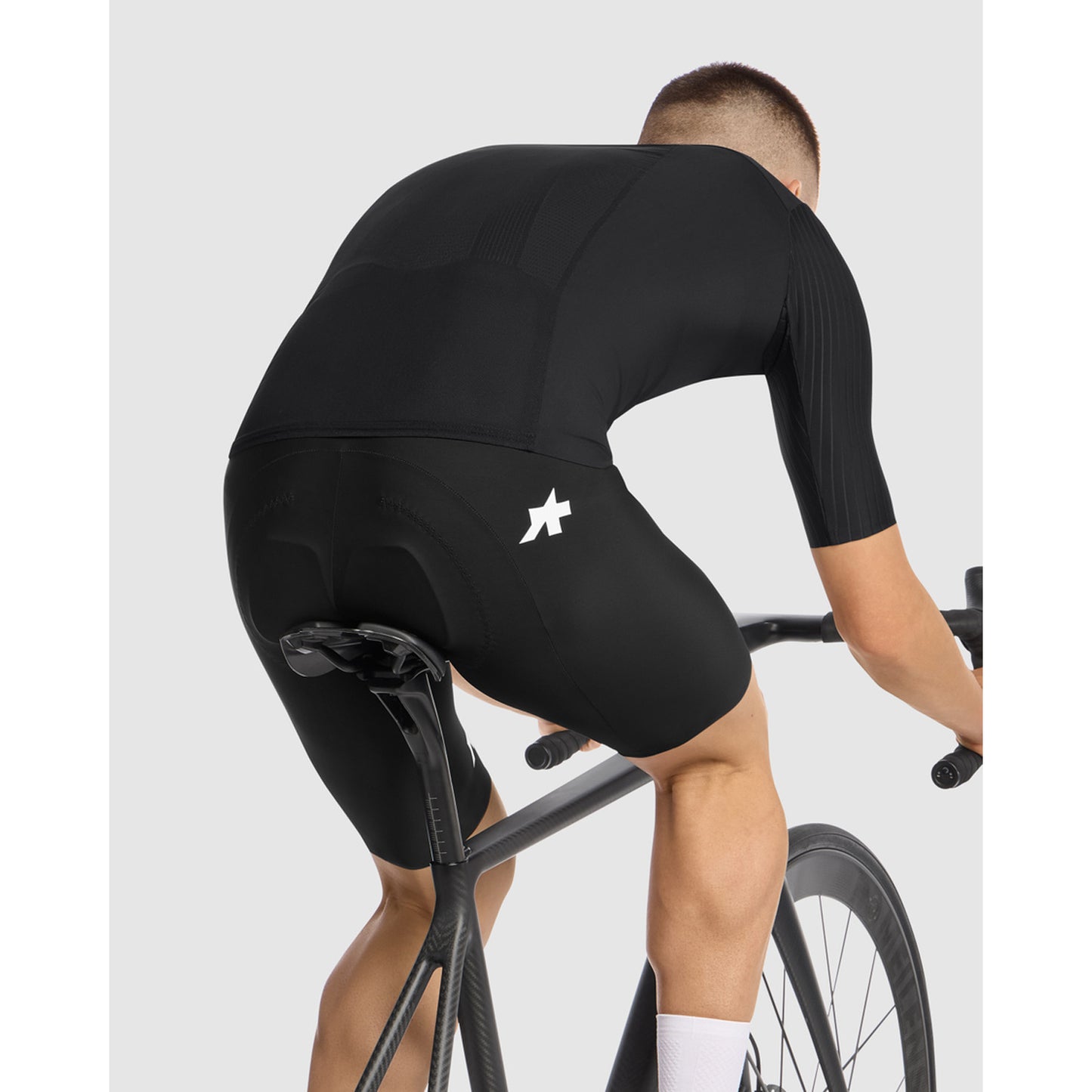 ASSOS EQUIPE RS S11 Zwart Serie jack