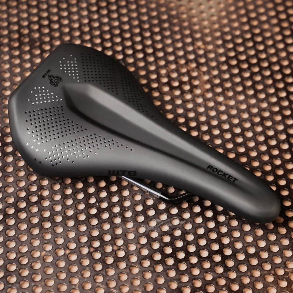 Selle WTB ROCKET FUSION Medium 145mm Rails Titane Noir