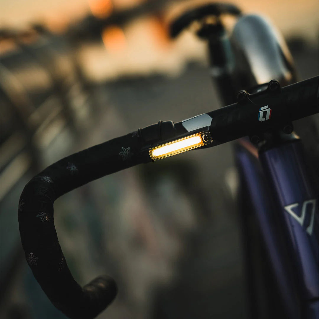 KNOG PLUS TWINPACK 40/20 Lumen voor- en achterlicht Zwart