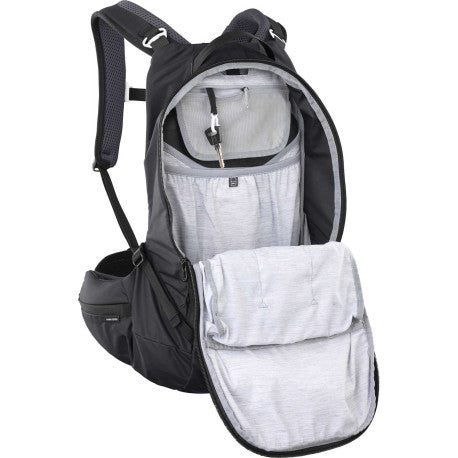 Rugzak met rugpand EVOC Trail PRO BLACKLINE 16 L Zwart