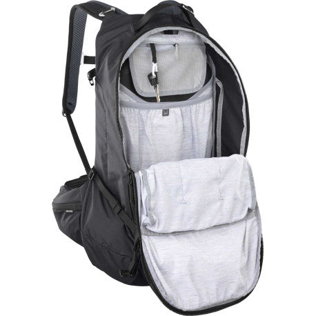Rugzak met rugpand EVOC Trail PRO BLACKLINE 26 L Zwart