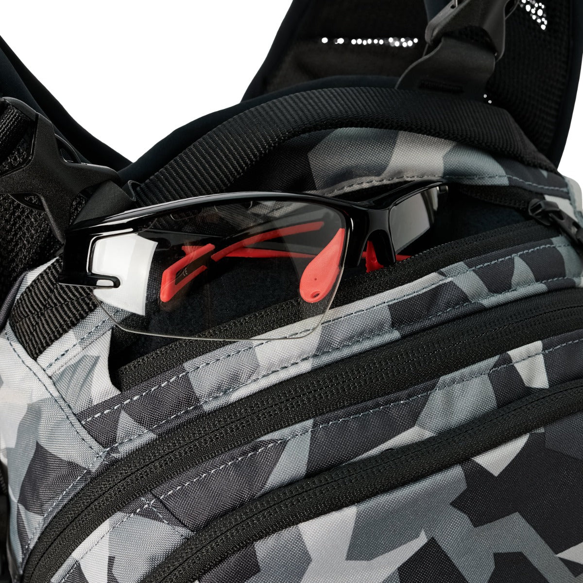 USWE SHRED 25 L Camo rugzak