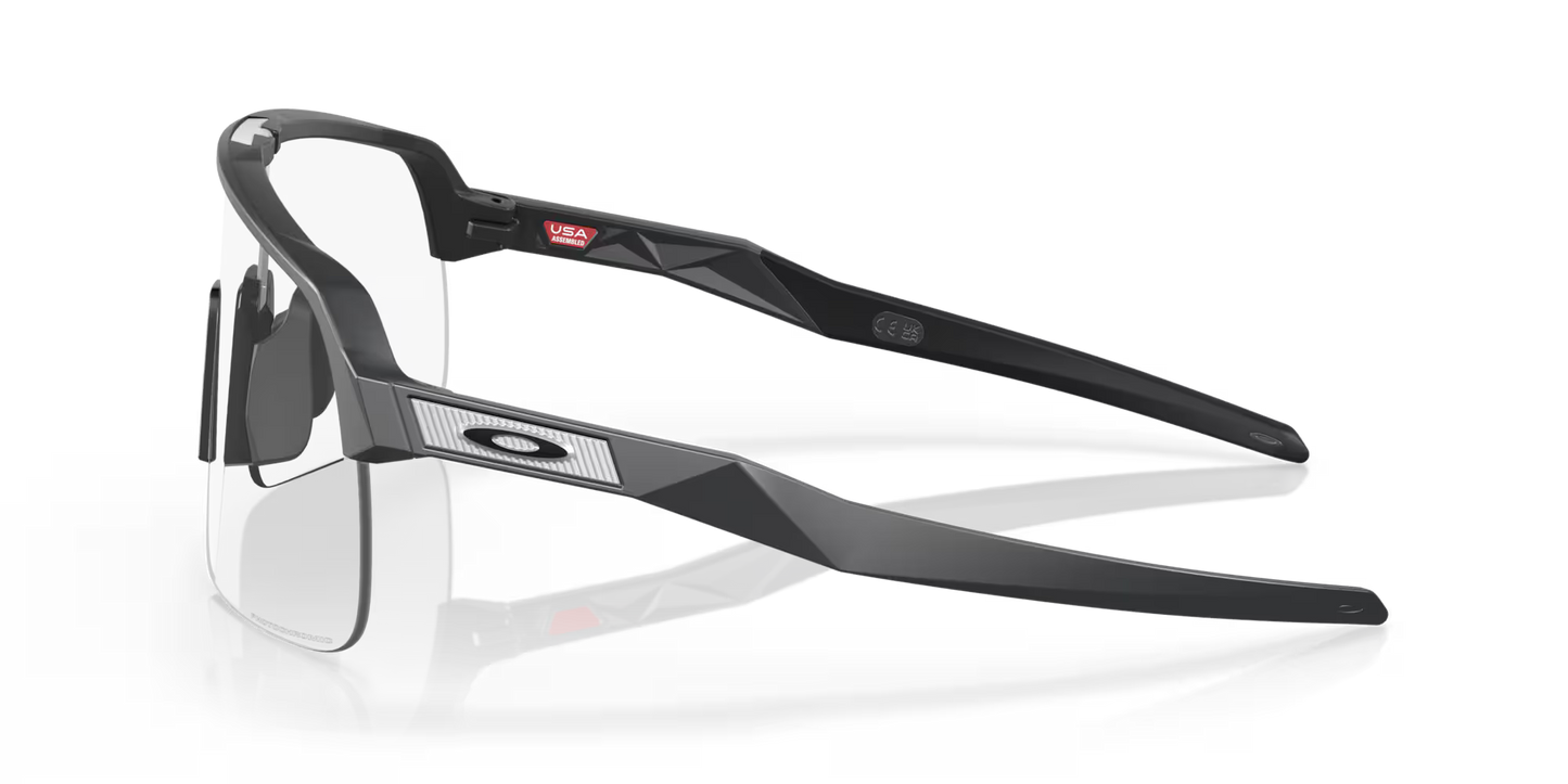 OAKLEY SUTRO LITE Mat Koolstof Heldere Fototrope Lens