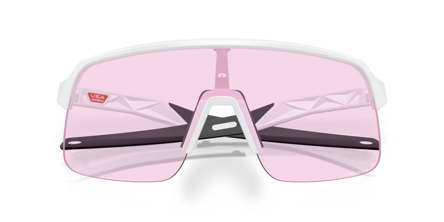 Lunettes OAKLEY SUTRO LITE S Matt Blanc Verre Prizm Low Light - OO9496-0834