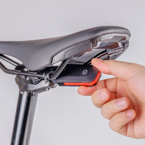 Éclairage Arrière RAVEMEN CL01