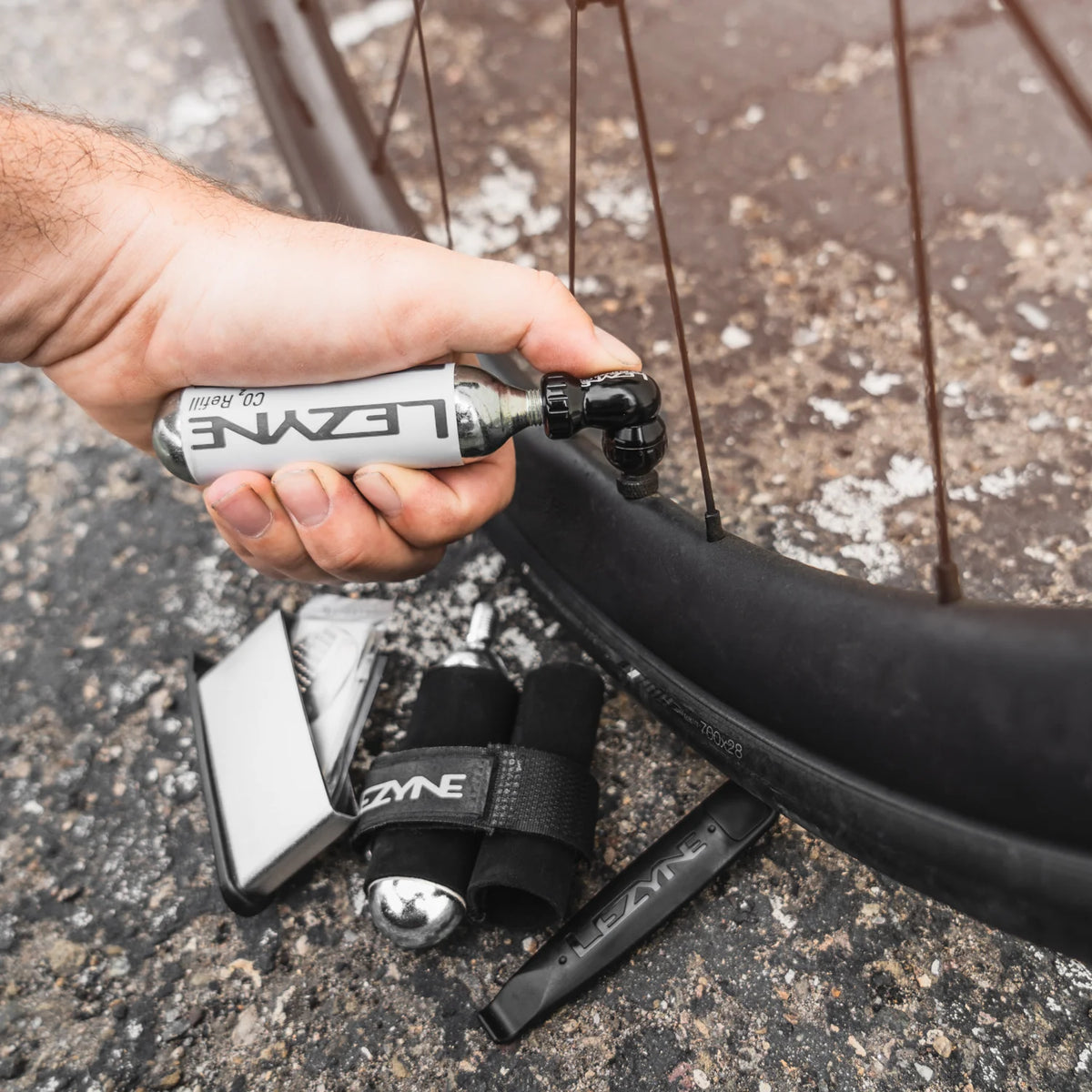 LEZYNE TWIN DRIVE Repair Combo-reparatieset + CO2-patroon met schroefdraad