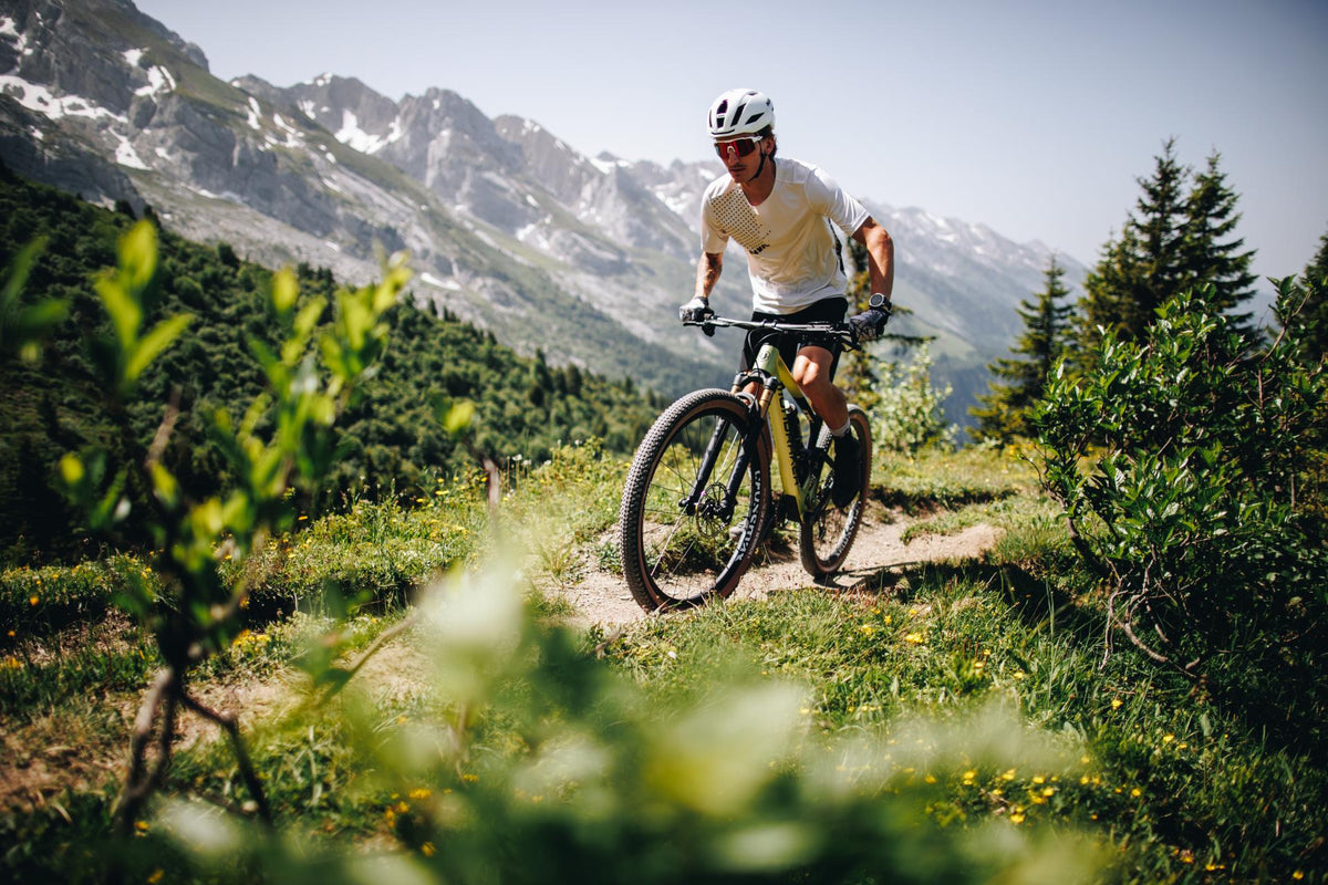 MAVIC COMETE SL MIPS racefietshelm
