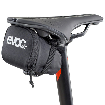 Zadeltasje EVOC SEAT BAG S Zwart