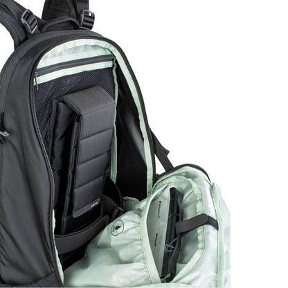 Rugzak met Rugplaat EVOC TRAIL E-RIDE 20L Zwart