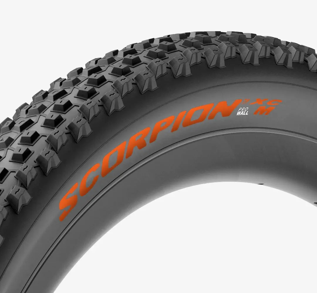 PIRELLI SCORPION XC M 29x2.4 ProWall Tubeless Ready Zacht Zwart/Oranje 4354500 band