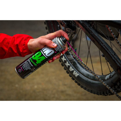 MO94 NL FR SKU smeermiddel spray beschermer