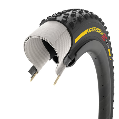 Band PIRELLI SCORPION RACE XC RC Lite 29x2.40 Tubeless Ready Soepel Zwart/Geel Team Edition