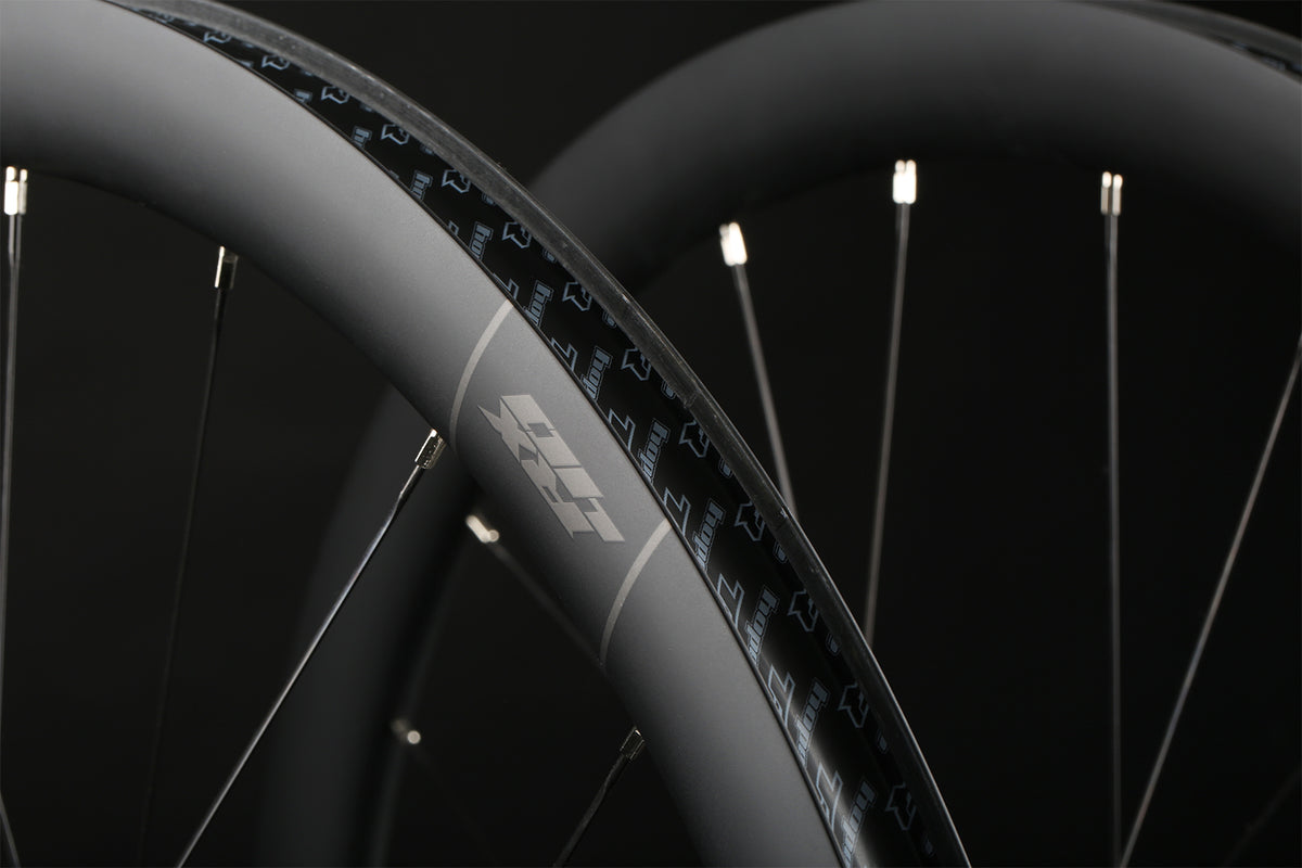 Roue arrière HOPE RX40 700C PRO 5 Straight-Pull 12x135/142mm Smoke