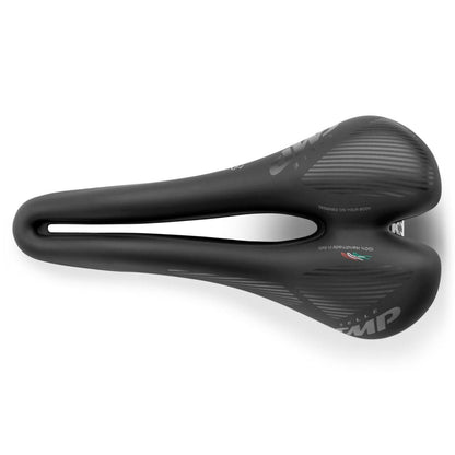 Zadel SMP HYBRIDE breedte 140mm stalen rails