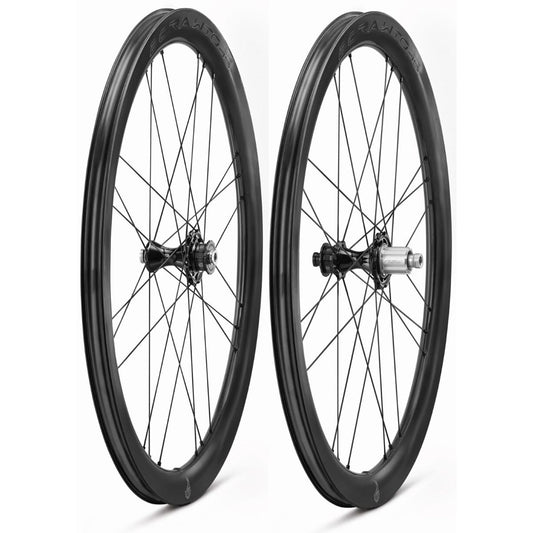 Paar CAMPAGNOLO BORA WTO 45 DISC C23 DISC wielen met banden (Center Lock)