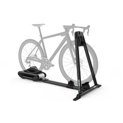 KICKR ROLLR Smart Trainer — Opstelling met afgebeelde fiets, niet inbegrepen