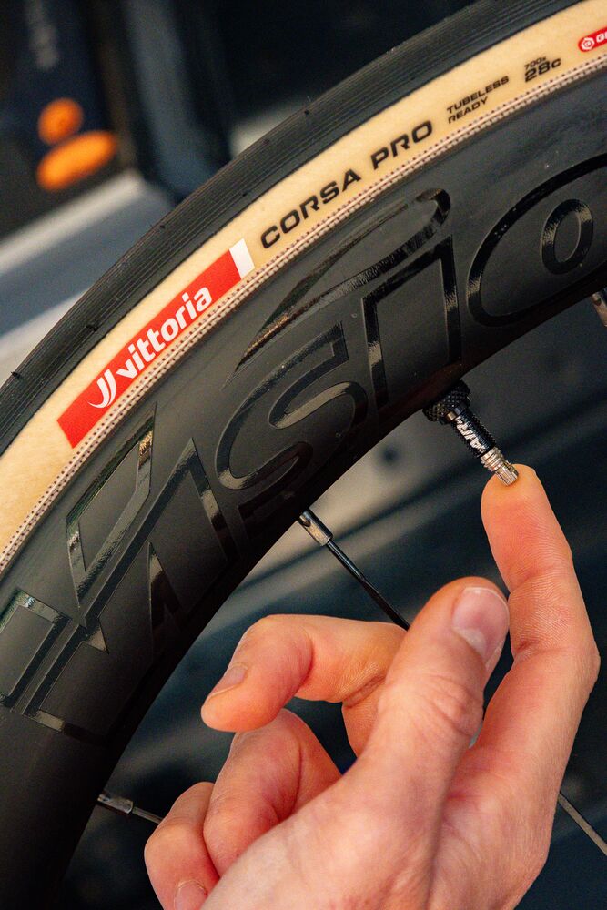 Antiknijpschuim VITTORIA AIR-LINER LIGHT ROAD 700x28-30
