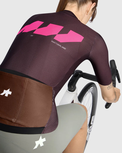 Tricot ASSOS DYORA R S11 We are the A Korte Mouwen Dames Bordeaux