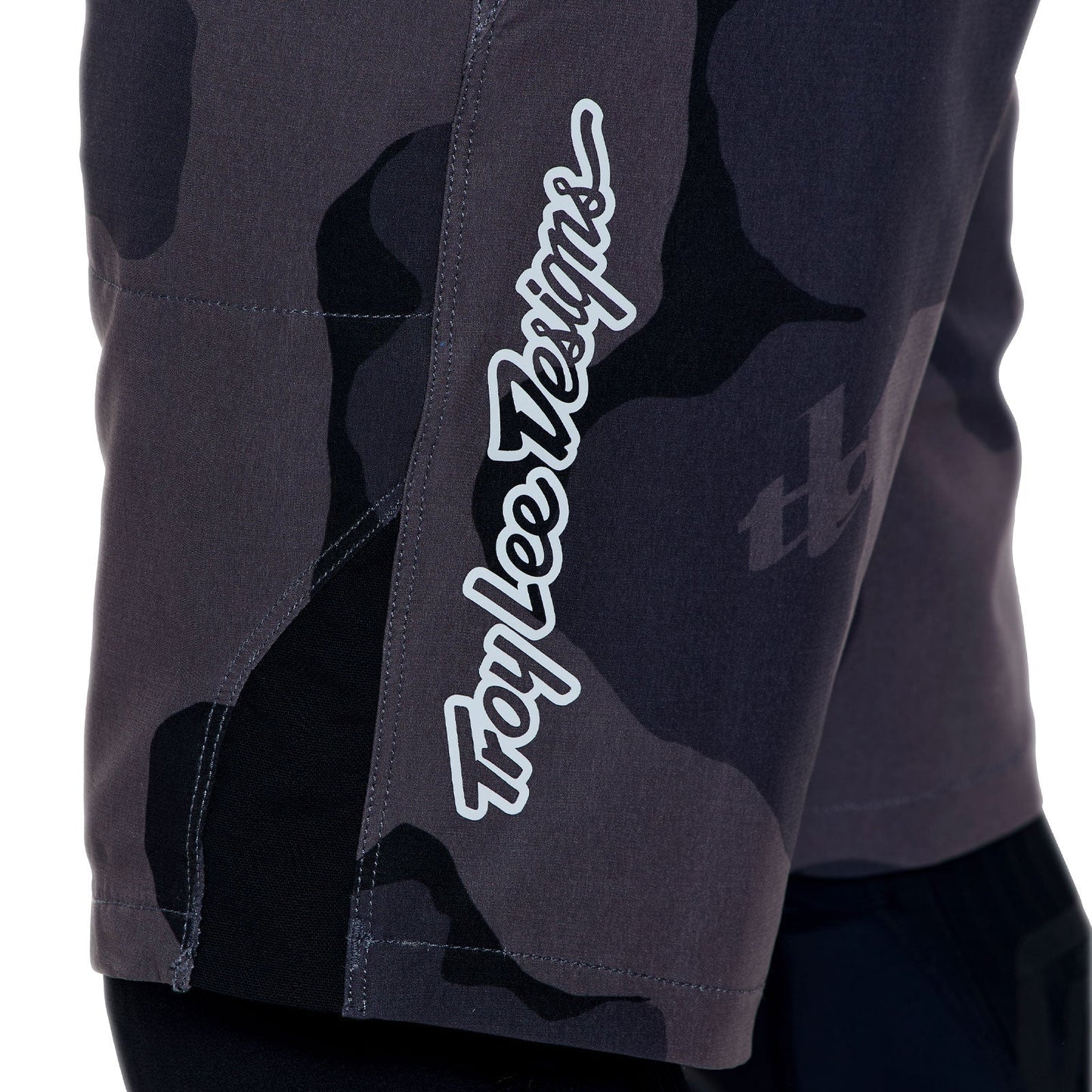 Short TROY LEE DESIGNS SKYLINE PRO  FLOW CAMO Carbon avec Liner BN3TH