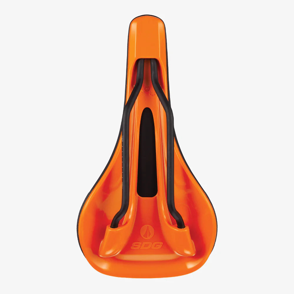 SDG BEL-AIR V3 Rails Lux Gelegerd Zadel Zwart/Oranje