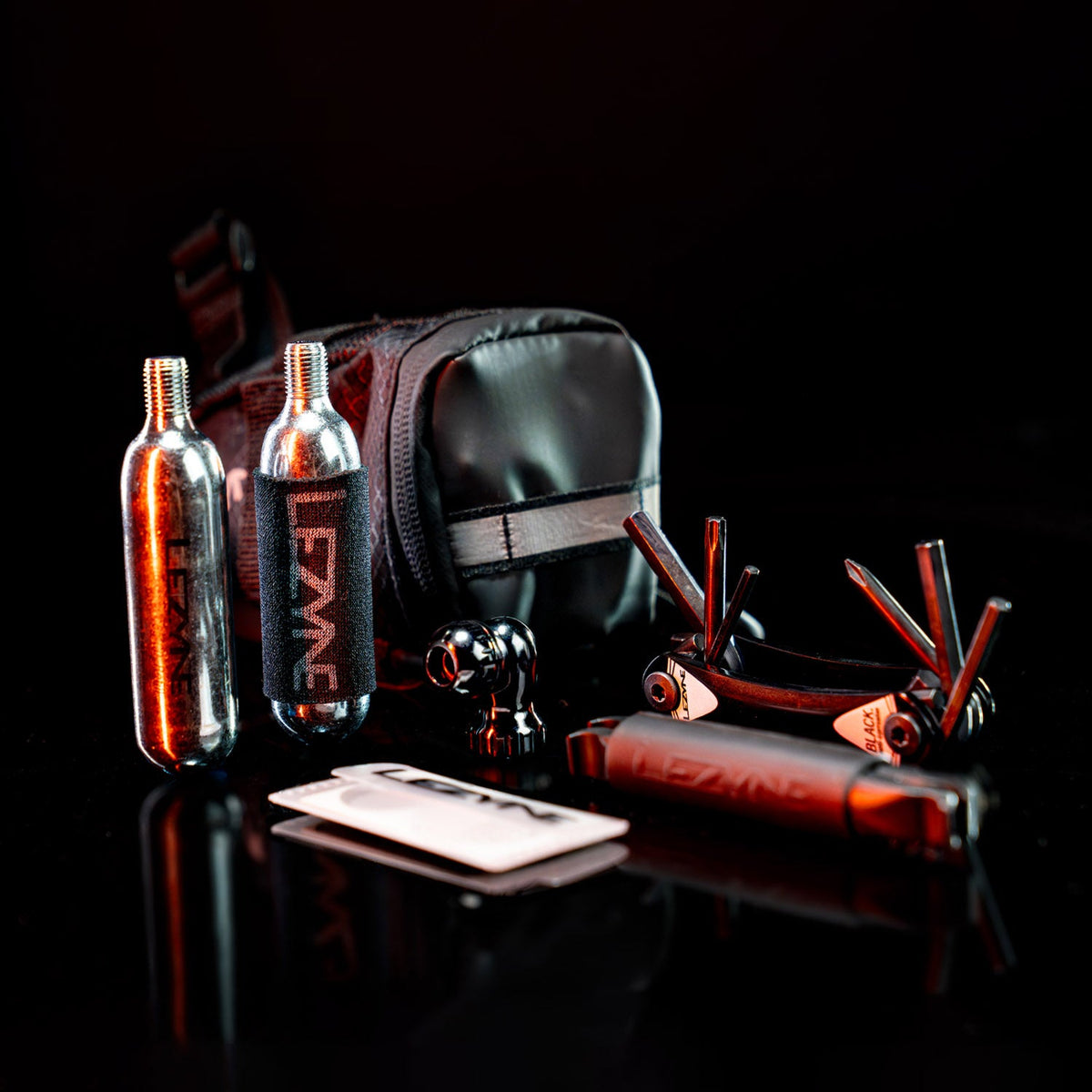 LEZYNE Caddy zadeltas zwart met CO2-set