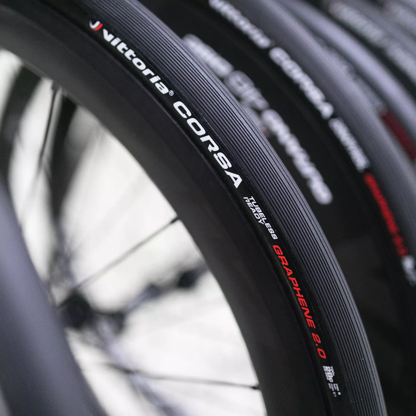 Pneu VITTORIA CORSA Graphene G2.0 700x28c Tubeless Ready Souple Noir *