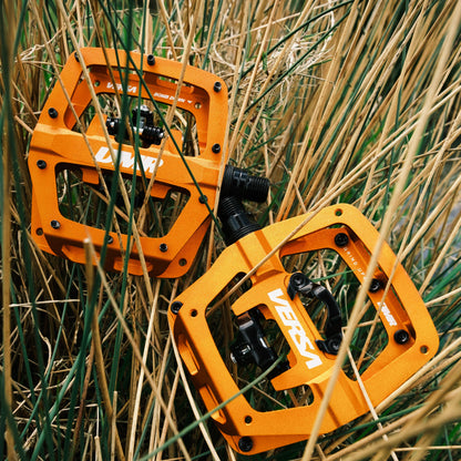 Platte / Automatische Pedalen DMR VERSA Oranje