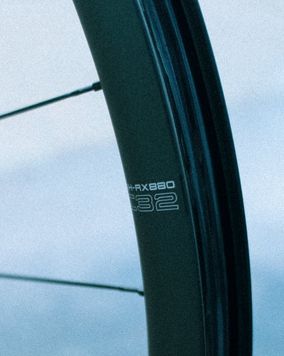 Roue Arrière SHIMANO GRX WH-RX880 700c Tubeless Ready (Center Lock)