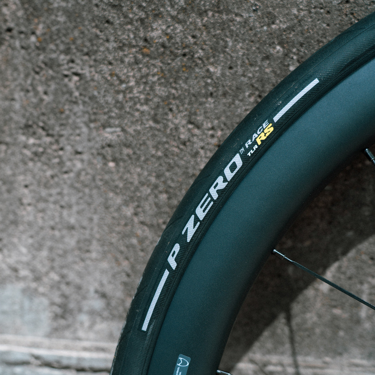 Pneu PIRELLI P ZERO RACE TLR RS 700x28c Tubeless Ready Noir