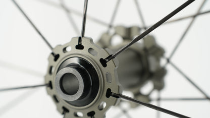 Wielpaar SCOM AERO 50 Tubeless Ready (Center Lock)