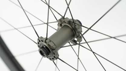 Wielpaar SCOM AERO 50 Tubeless Ready (Center Lock)