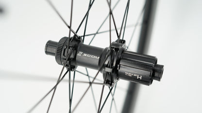 Paire de Roues SCOM CORSA 45 Tubeless Ready (Center Lock)