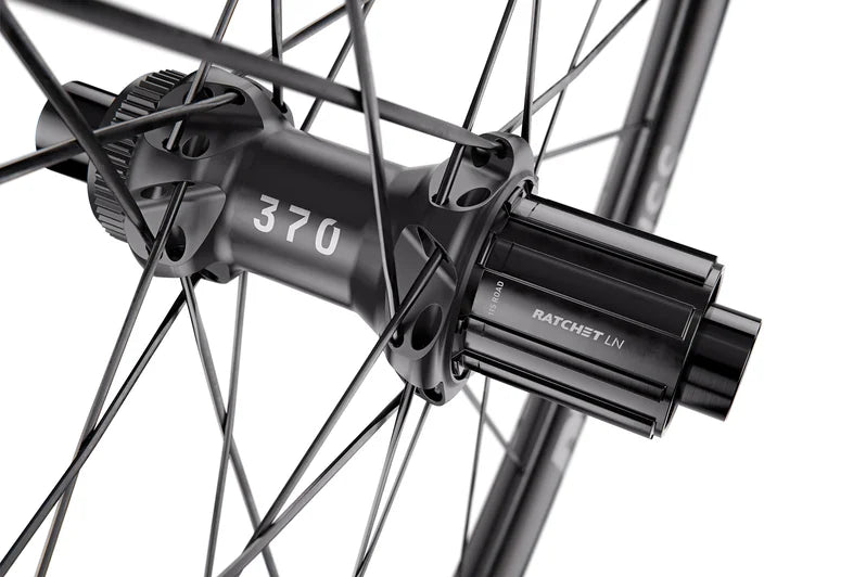 Détail moyeu arrière DT Swiss A 1800 SPLINE
