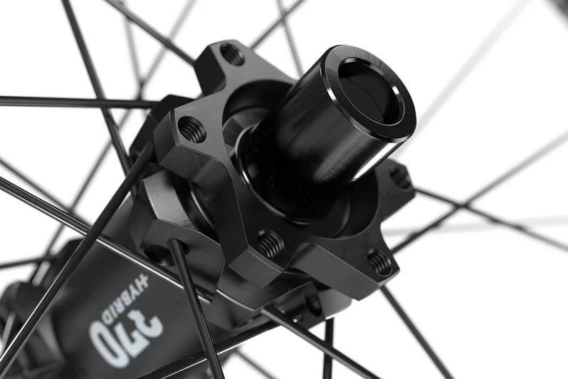 Roue Avant DT SWISS H 1900 SPLINE 30 mm 27.5" 15x110 mm