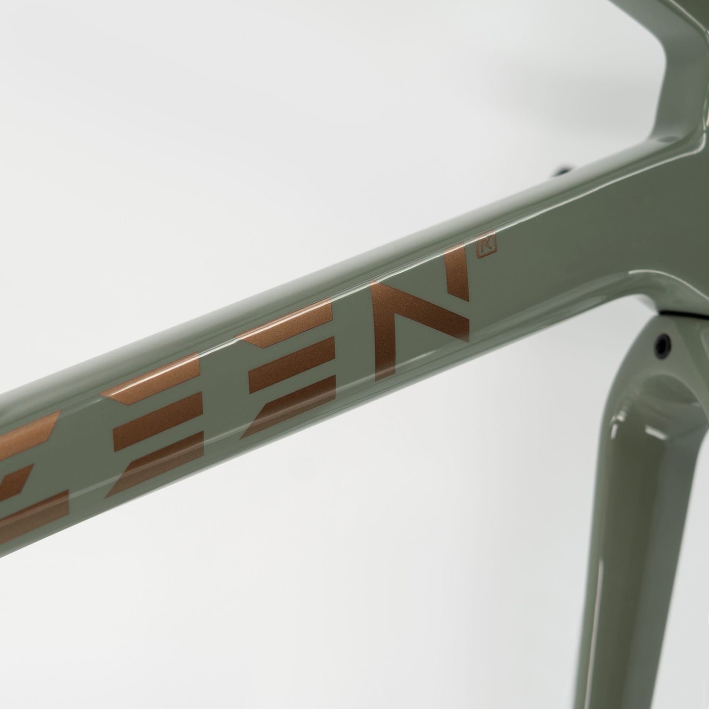 ZEEN EXPLORER Frameset
