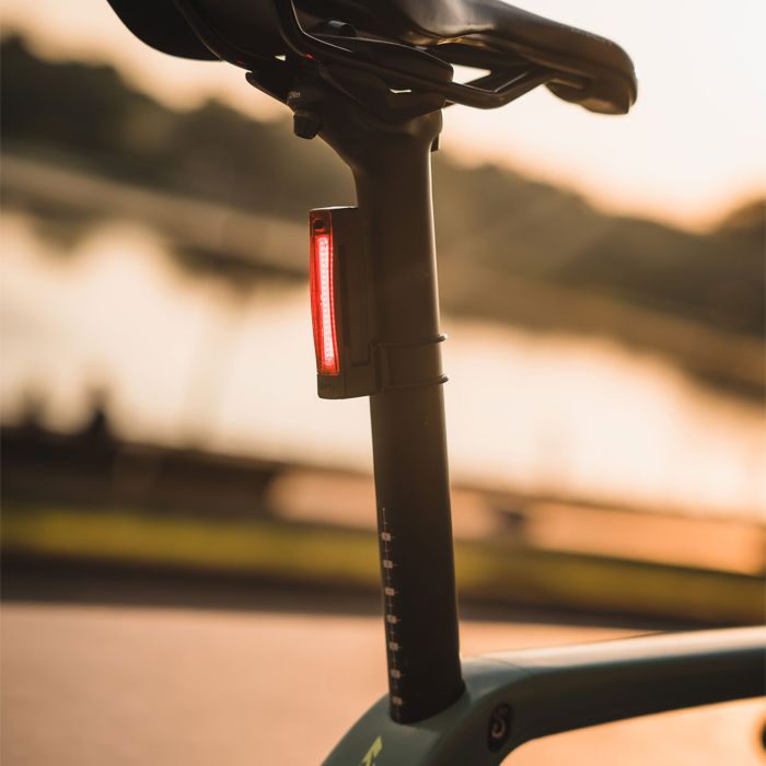 KNOG PLUS REAR achterlicht 20 lumen zwart