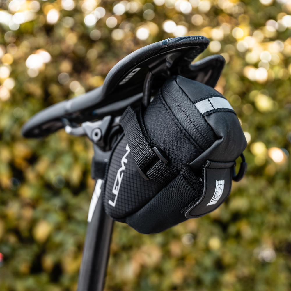 LEZYNE Caddy zadeltas zwart