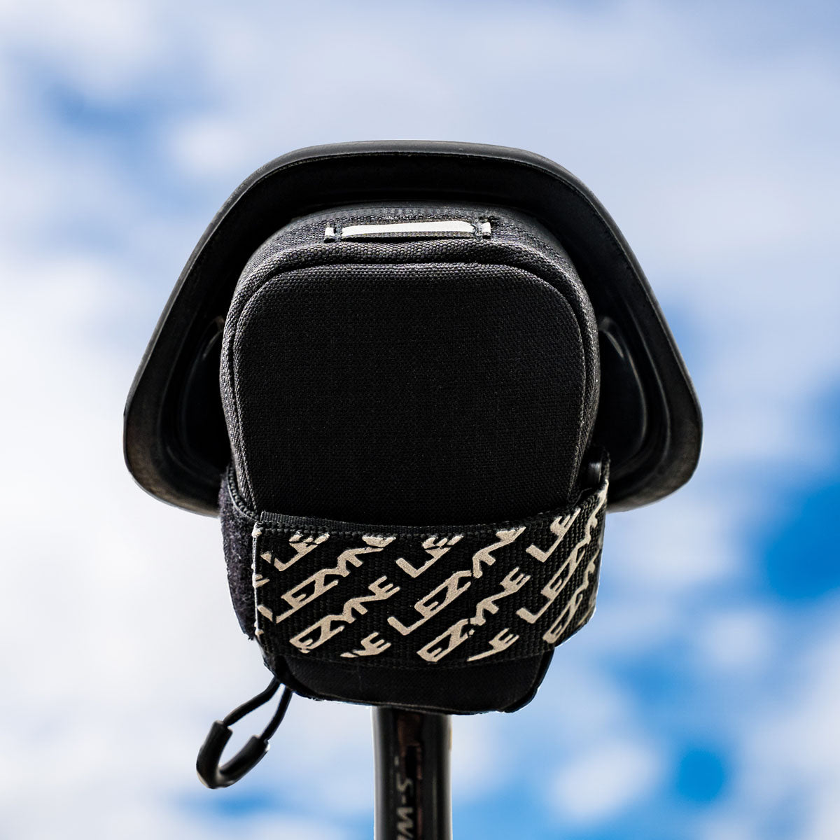 LEZYNE ROAD CADDY zadeltas zwart