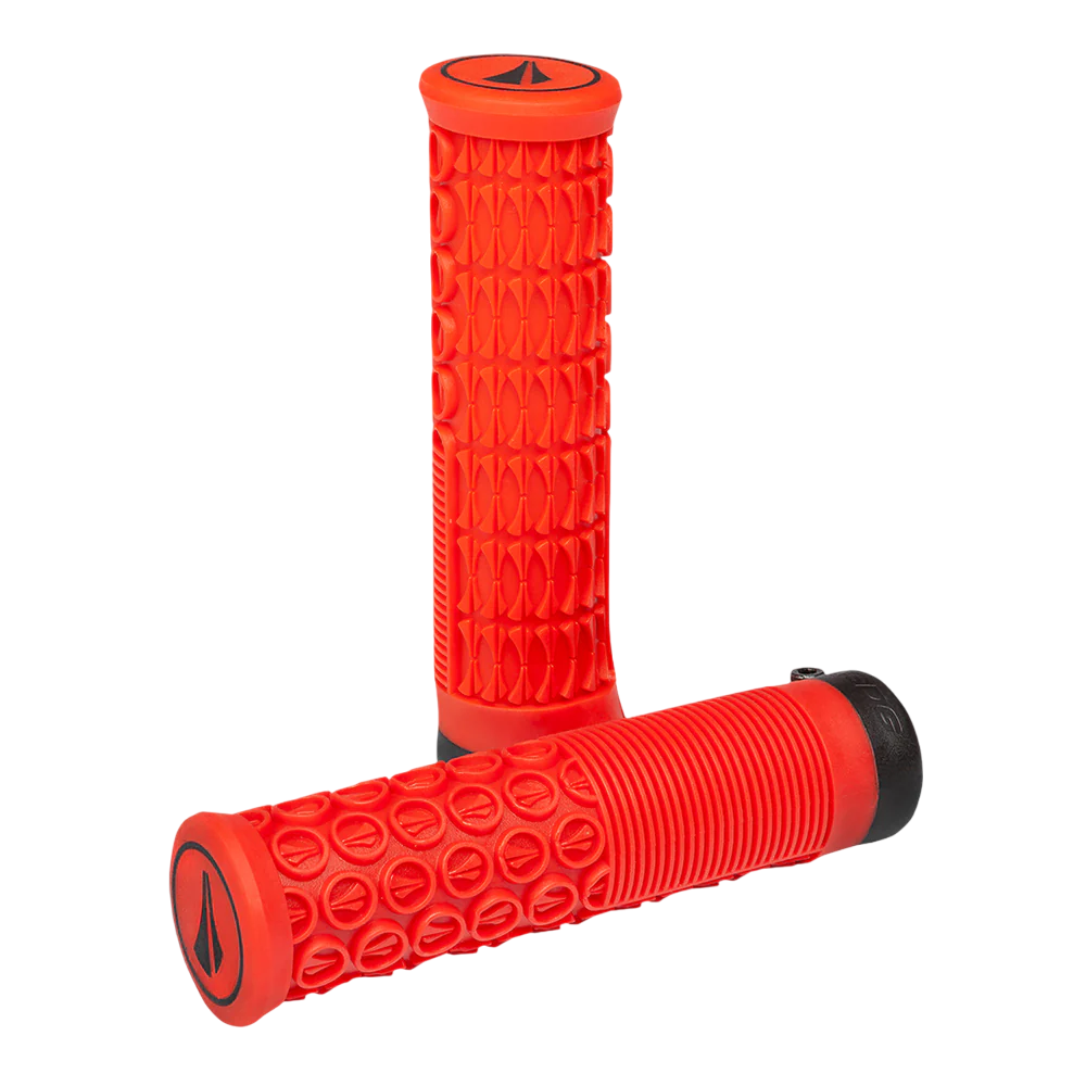 SDG THRICE handgrepen 136 mm Rood