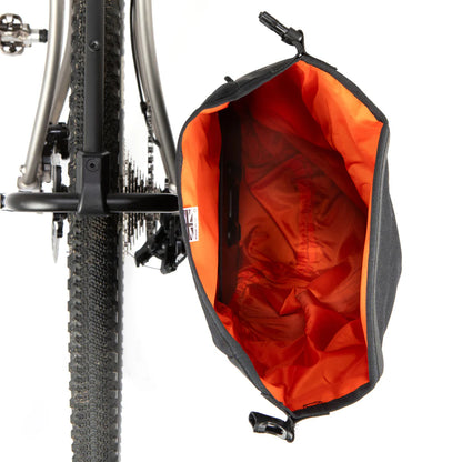 Bagagedragertas RESTRAP SWITCH PANNIER 10L Zwart