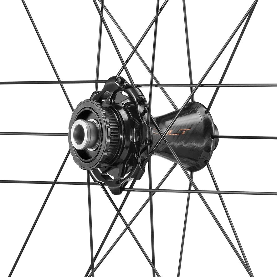 CAMPAGNOLO BORA ULTRA WTO 45 C23 DISC Voorwiel met band (Center Lock)