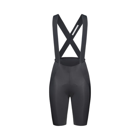 Korte POC RACEDAY-fietsbroek met bretels voor dames, grijs — witte achtergrond, 2000 x 2000