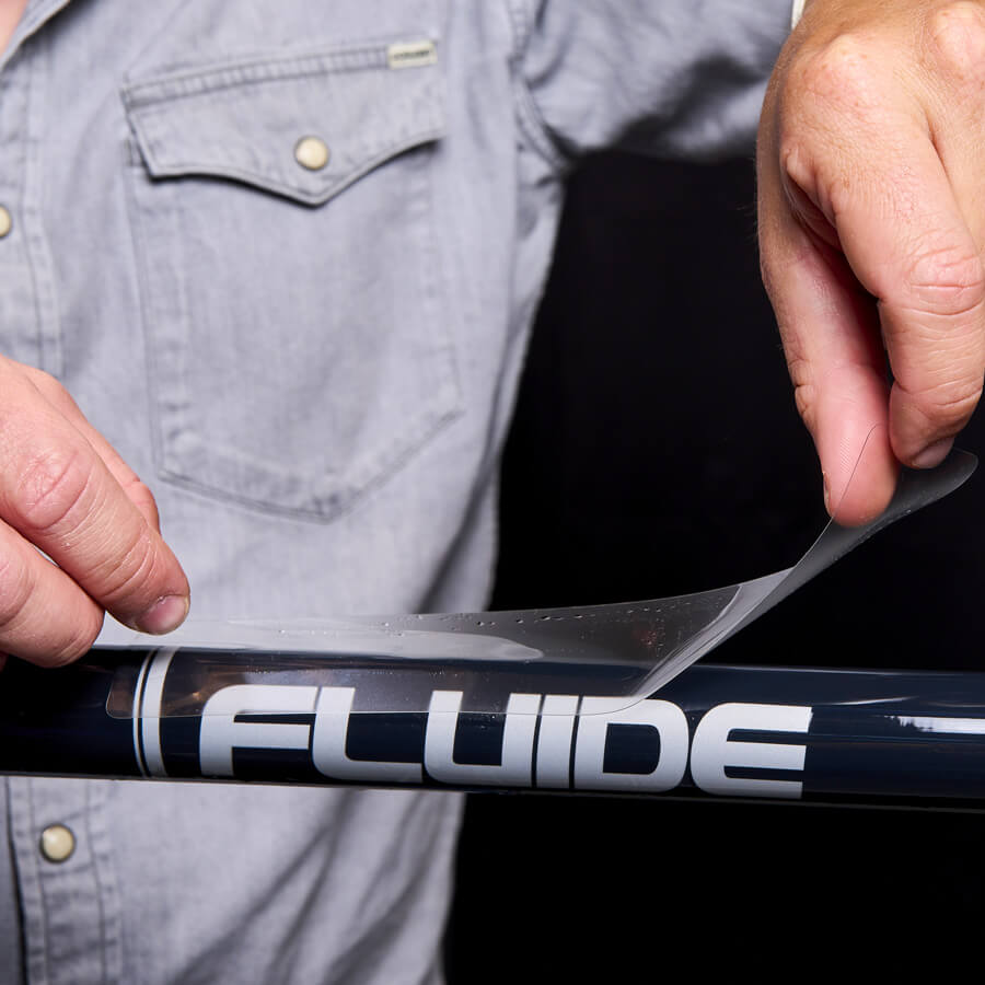 CLEARPROTECT-folie aanbrengen: de folie op het frame plaatsen