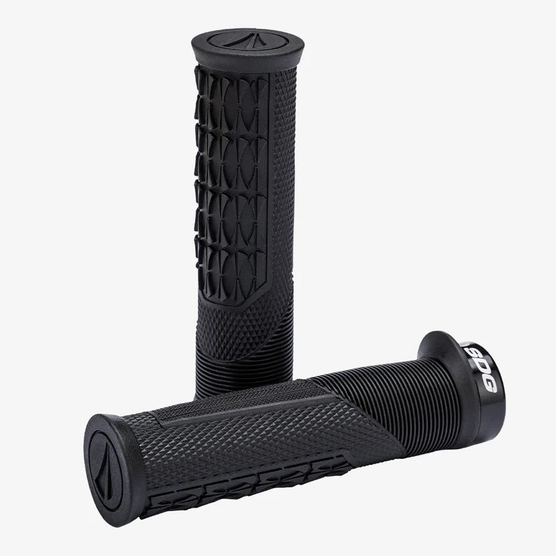 Grips SDG OPEN CORE THRICE 136 mm Noir